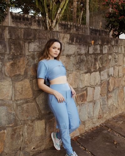 Cropped identidade, top abraço e jogger afeto(3)